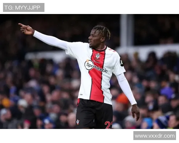 曼联锁定沃尔夫斯堡球星，一巴黎洗清转会传闻