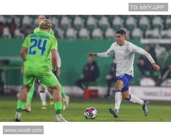 沙尔克04客场大溃败，德甲降级压力不断增加